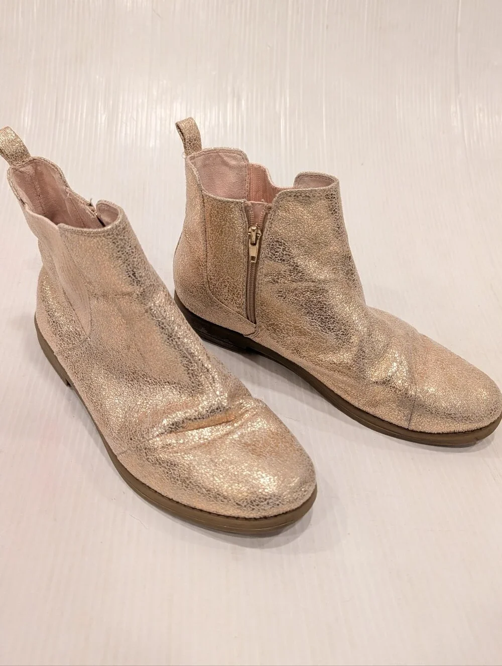 TOMS Girls Metallic Shimmer Rose Gold Chelsea Ankle Boots Size 6 Youth